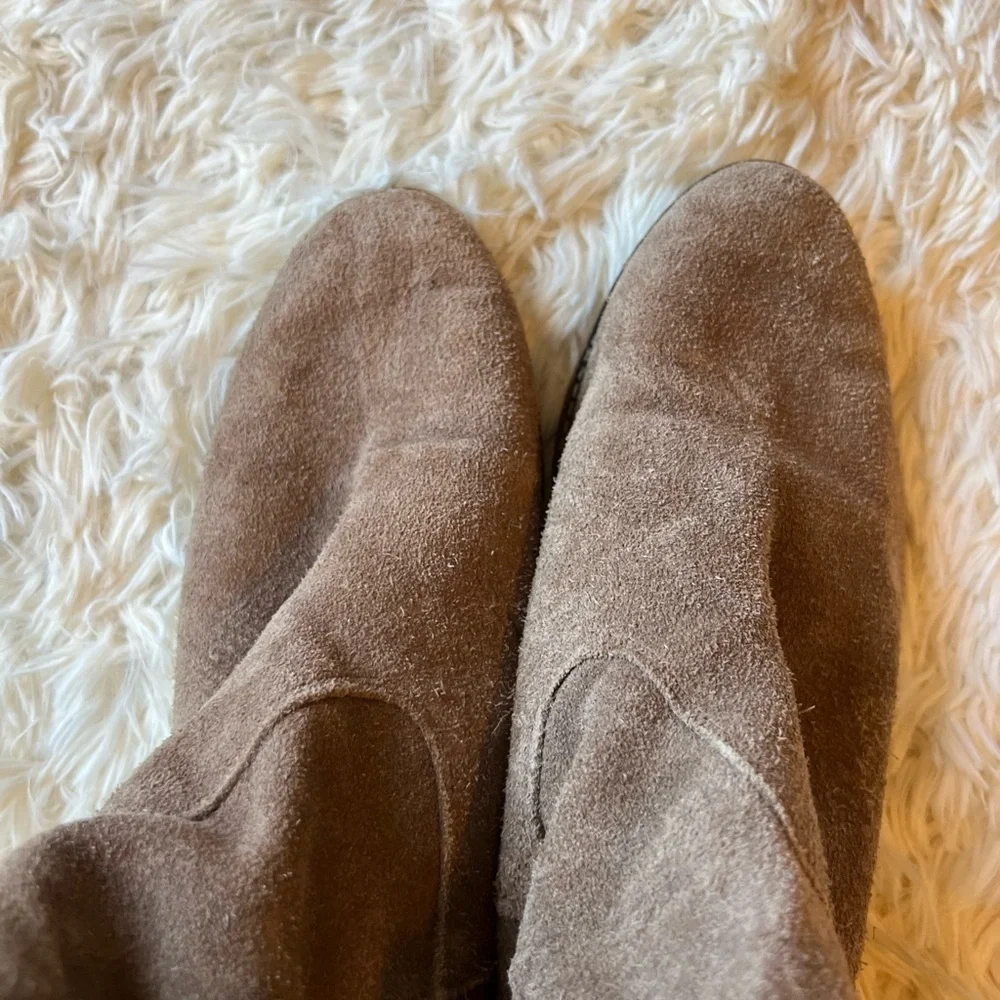 DV by Dolce Vita‎ suede pull on stacked wood heel ankle booties size 8 1/2